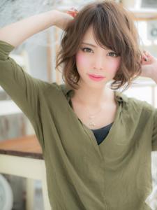 外国人風大人ハイライトゆるふわ前下がりボブ　ミントアッシュ - mod's hair 越谷西口店【モッズヘア】掲載