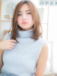 外国人風センターパート小顔ワンカールミディ　ヘルシースタイル - mod's hair【モッズヘア】越谷/越谷西口店掲載