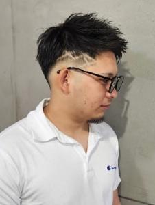黒髪 束感ショート フェードカット バリアート 【札幌】 - THIS IS BARBER掲載