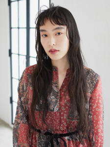 三軒茶屋_レディース_ロング_ブラック_ショートバング_小顔 - HAIR & MAKE EARTH 三軒茶屋店掲載