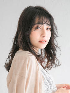 三軒茶屋_レディース_セミロング_ブラック_コテまき_パーマ - HAIR & MAKE EARTH 三軒茶屋店掲載
