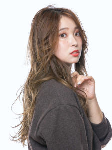 三軒茶屋_レディース_ロング_コテまき_ブラウン_パーマ_ - HAIR & MAKE EARTH 三軒茶屋店掲載