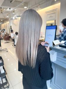 ハイトーン ホワイトベージュ  艶髪【横浜】k - Neolive aim 横浜店掲載
