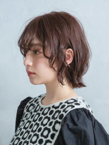 三軒茶屋_レディース_ミディアム_ブラウン_コテ巻き_小顔 - HAIR & MAKE EARTH 三軒茶屋店掲載