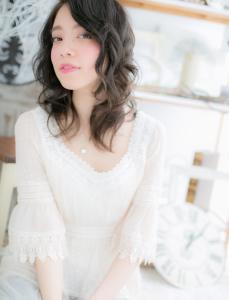 くせ毛風アシンメトリー黒髪ひし形シルエット　斜めバング - mod's hair【モッズヘア】越谷/越谷西口店掲載