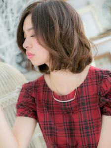 くせ毛風ひし形シルエットエアリーミディ　グレーベージュ - mod's hair【モッズヘア】越谷/越谷西口店掲載