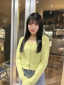 斜めバンググレージュカラー デザインカラー シルキーベージュ - ARCANA 明治神宮前 表参道 原宿掲載