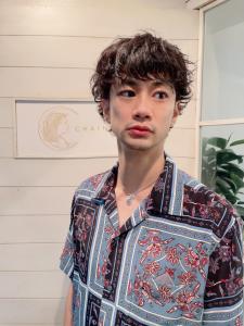 馬場良馬くんメンズマッシュカットパーマ外ハネ前髪あり刈り上げ - CHAINON掲載