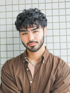 大人の色気　スペインカール×ショート - N.BARBER HIROO掲載