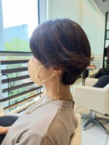 絶壁解消ショート - M KOZO hair 東京駅PCP丸の内店掲載