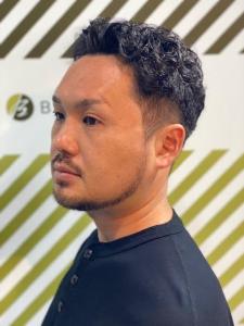 大人カッコいい30代40代50代以上ナチュラルパーマスタイル - BARBER-BAR 四谷店掲載