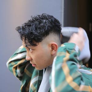 スペインカールスキンフェード刈り上げサイドグラデーション！ - men's salon dot. lien掲載