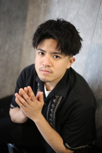 王道アップバングかきあげ束感メンズショート2WAYショート - men's salon dot. lien掲載