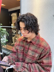 メンズロングミディアム強めスパイラルロン毛濡れ髪ウェットヘア - men's salon dot. lien掲載