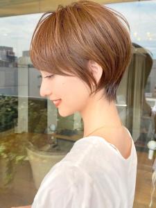 大人可愛い小顔ひし形クビレ丸みボブ20代30代4大人ショート - &STORIES掲載