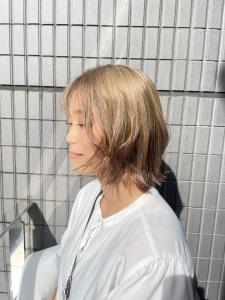 ベージュカラー × レイヤーカット - FACE。石川町掲載