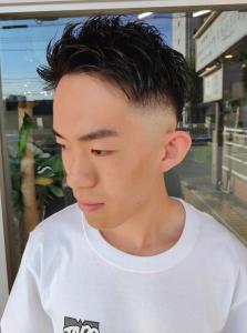 フェードカット 黒髪 アップバング　ビジネスマン - MEN'S SALON alfRed 平針店掲載