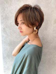 大人可愛い小顔ひし形クビレ丸みボブ20代30代大人ショート - &STORIES掲載