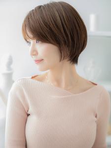 小顔かきあげ前髪前下がりショートマッシュ　カーキベージュ - mod's hair【モッズヘア】上尾/上尾西口店掲載