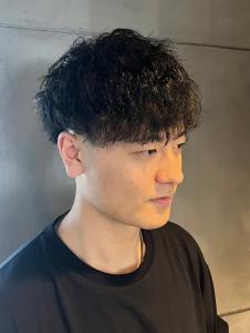 黒髪 束感 マッシュパーマ フェードカット 30代40代【札 - THIS IS BARBER掲載
