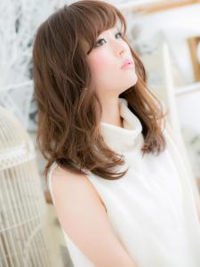 斜めバングオリーブベージュくせ毛風レイヤー　前髪パーマ - mod's hair【モッズヘア】越谷/越谷西口店掲載