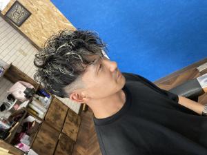 スペインカール＋ハイライトホワイトメッシュ - THE CUT掲載