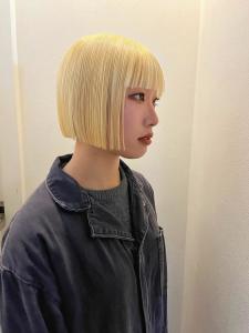 斜めバンググレージュカラーデザインカラー　シルキーベージュ　 - ARCANA 明治神宮前 表参道 原宿掲載