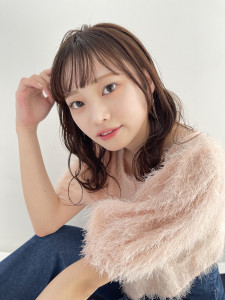 【BUZZbee四ッ井】艶髪◇レイヤーミディアム - BUZZ bee 自由が丘掲載