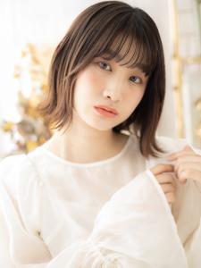 グレージュアッシュ前下がり切りっぱなしボブ ヘルシースタイル - COVER HAIR bliss 北浦和西口店【カバー ヘア ブリス】掲載