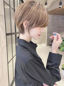 20代30代40代黒髪前下がりショートボブ丸みショート - &STORIES掲載