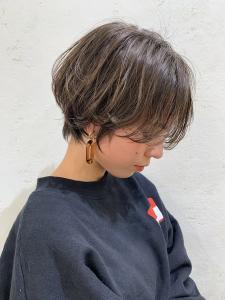 大人可愛いゆるふわショートパーマ - GLROW掲載