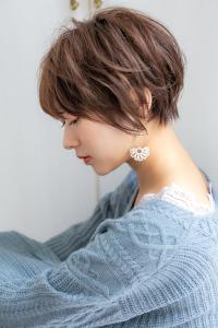 大人可愛い横顔美人ショート - GLROW掲載