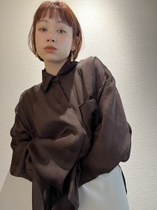 前髪カット顔まわり似合わせ外ハネくびれレイヤーミディ - GLROW掲載