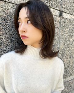 韓国前髪顔まわりカットくびれミディアムヘア - GLROW掲載