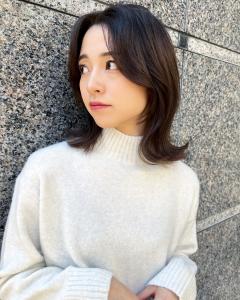 韓国風前髪センター分けくびれミディアムヘア - GLROW掲載