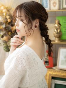 抜け感大人ガーリー外国人風編み込みアレンジ　ことりベージュ - COVER HAIR bliss 大宮西口店【カバー ヘア ブリス】掲載