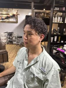 束感ショート　波巻き　ハイライト マッシュパーマ - ARCANA 明治神宮前 表参道 原宿掲載