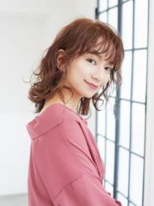 三軒茶屋_レディース_セミロング_ピンクブラウン_コテ巻き - HAIR & MAKE EARTH 三軒茶屋店掲載
