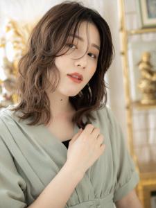 抜け感ハイライトセンターパートウェットヘア　アースカラー - COVER HAIR & SPA bliss 浦和西口店【カバー ヘア アンド スパ ブリス】掲載