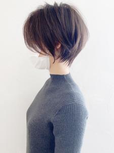 大人可愛い前髪ありのひし形マッシュショートパーマ20代30代 - &STORIES掲載