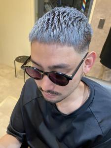 フェードクロップ×ハイトーンアッシュ - MEGURO BARBER SHOP 6PPONGI 目黒六掲載