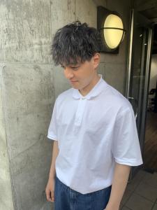 束感ショート　波巻き　ハイライト マッシュパーマ - ARCANA 明治神宮前 表参道 原宿掲載