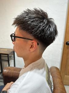 メンズカット　刈り上げ　アップバング - 半個室型美容室 Sourire 春日店掲載