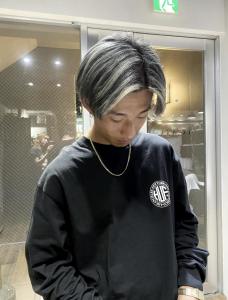 束感ショート　波巻き　ハイライト マッシュパーマ - ARCANA 明治神宮前 表参道 原宿掲載