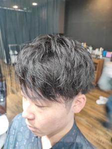 癖毛を生かしたショートスタイル - NAP hair &Nalow homme掲載