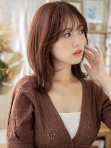 ベージュピンク小顔くびれミディアムレイヤー　ニュアンスカラー - COVER HAIR & SPA bliss 浦和西口店【カバー ヘア アンド スパ ブリス】掲載