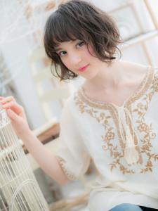 透け感インナーカラーオン眉くせ毛風小顔ボブ　ボブパーマ - mod's hair【モッズヘア】越谷/越谷西口店掲載