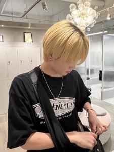 《men's韓国ヘア》ハイトーンショート - tocca hair＆treatment by Rium掲載