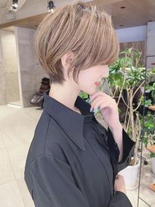 20代30代40代黒髪前下がりショートボブ丸みショート - &STORIES掲載