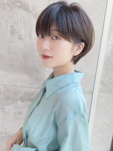 20代30代40代黒髪前下がりショートボブ丸みショート